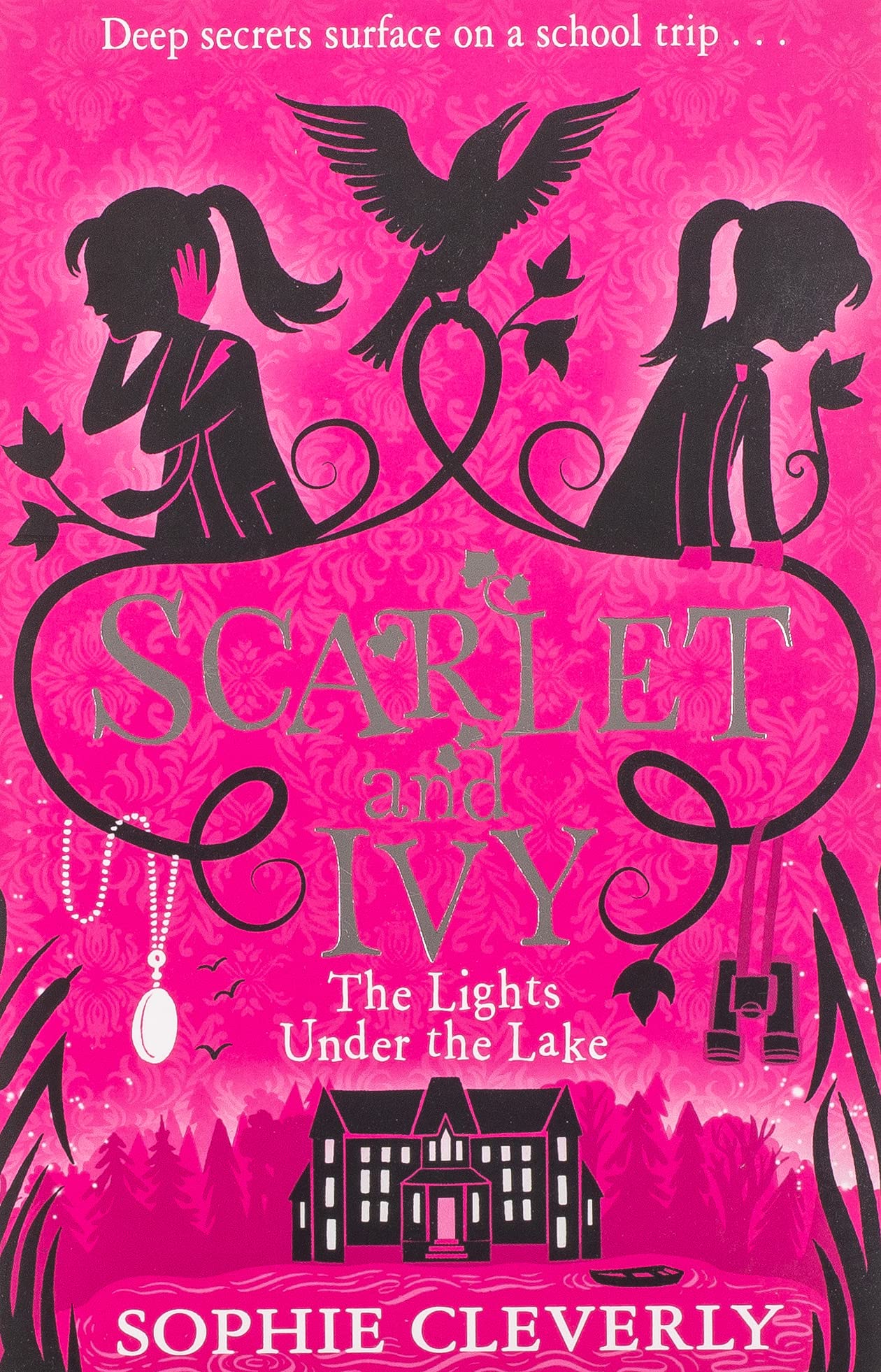 Scarlet And Ivy 4: The Lights Under The Lake 