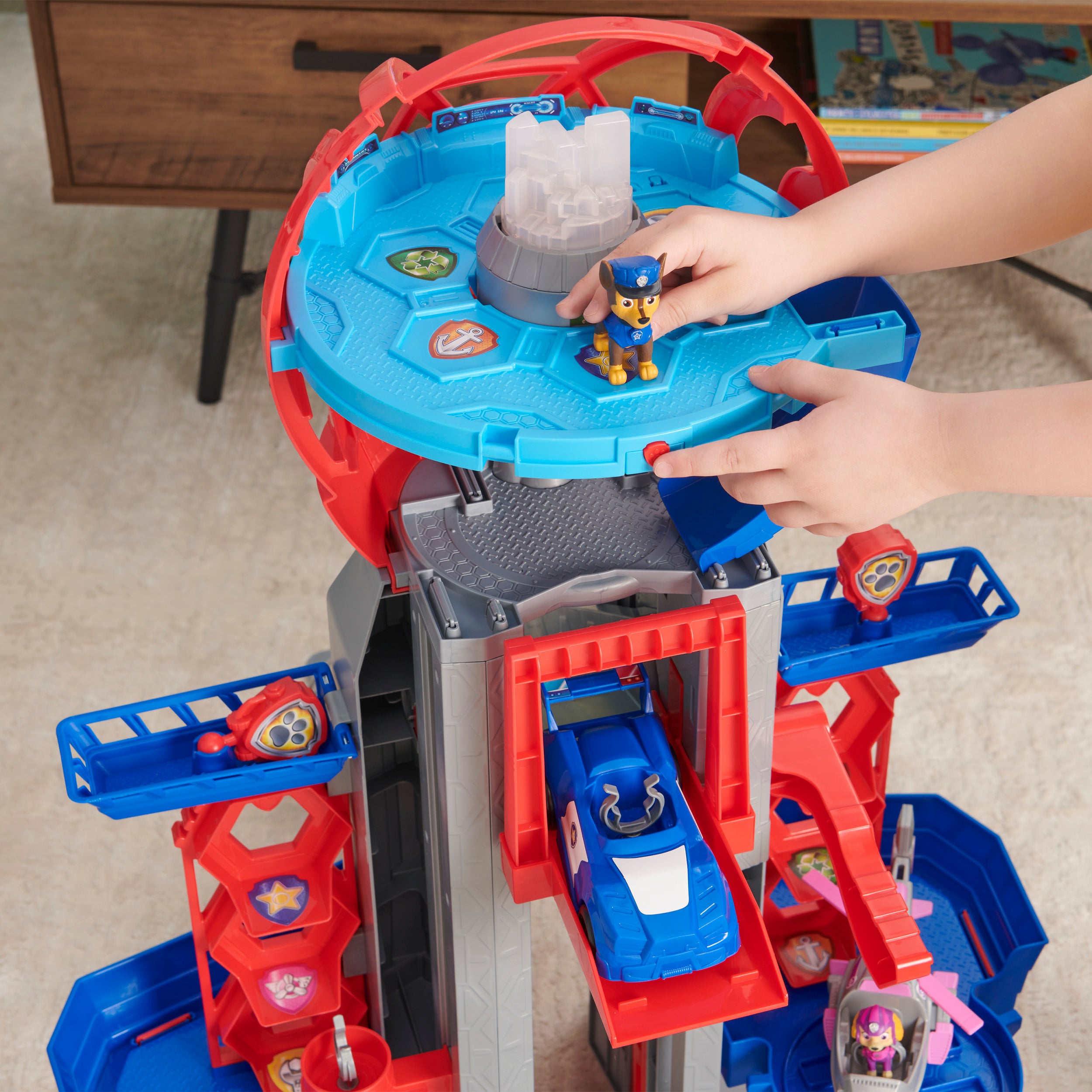 Spin Master: Paw Patrol Movie Life Size Ultimate City Transforming Tower