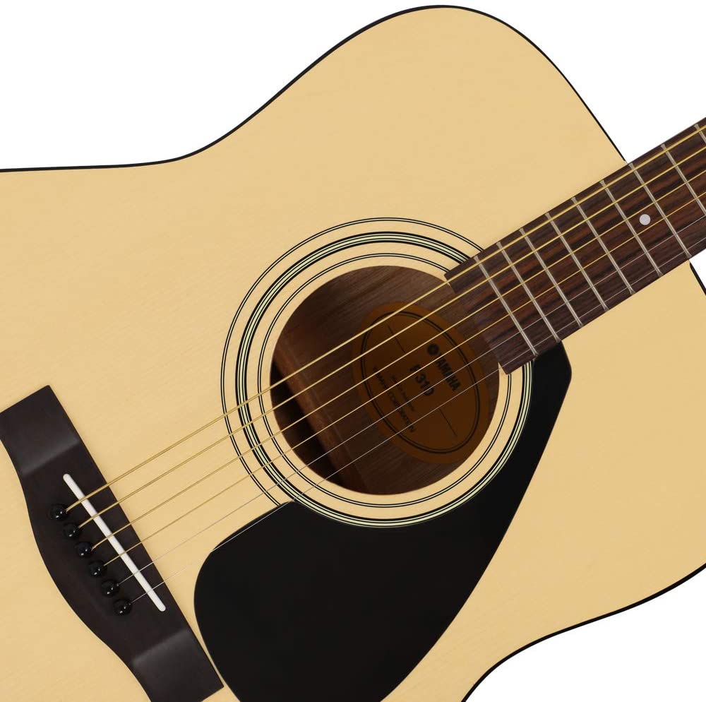 Yamaha F310 Full size acoustic guitar
